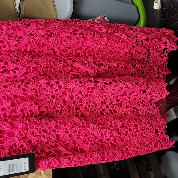 Pink bebe dress - Picture 7 of 9